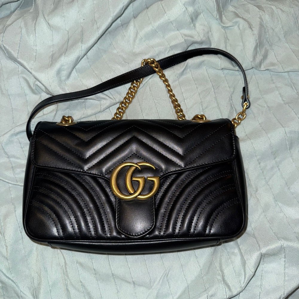 Gucci Black Marmont Shoulder Bag size small